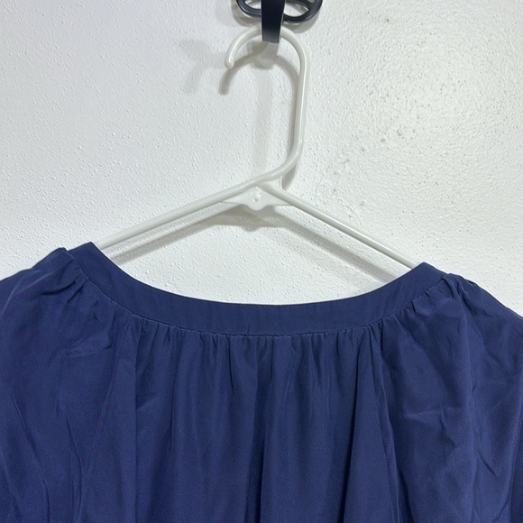 Lilly Pulitzer cold shoulder embroidered v neck 100% silk shirt size Medium - Picture 7 of 10